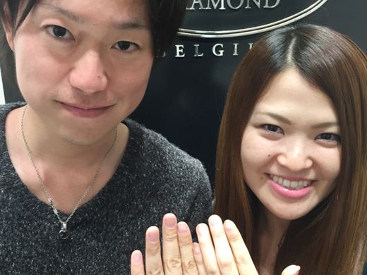 ブラックダイヤが豊富で、ブライダルリングのデザインが気に入りました_203