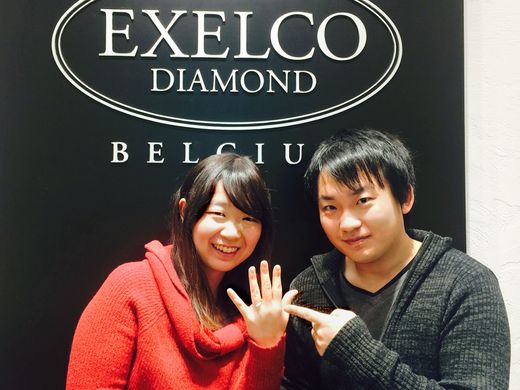 ダイヤモンドにこだわったので、とてもキラキラしたリングになっていて大満足です_610