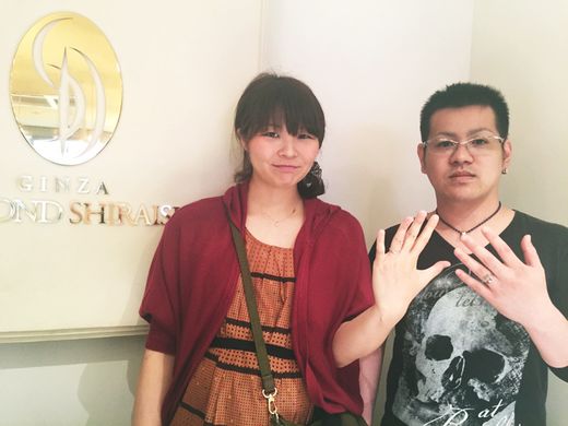 外見や指のかたち、会話の中で私たちに合うと思う結婚指輪を紹介してくれました_265