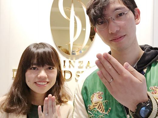 ストレートではなくウェーブのデザインにしたところがお気に入りです_558