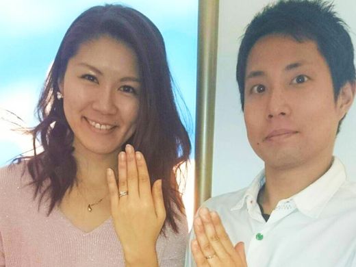 デザインが美しく、ダイヤモンドの輝きがとても素敵だと思います_735