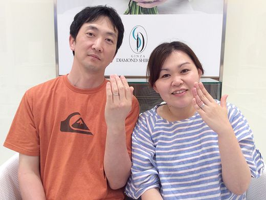 色々な種類の婚約指輪、結婚指輪を見せてくれ親身な対応をしてくださいました_323