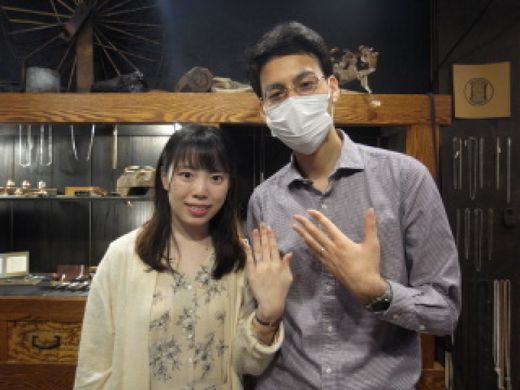 ichiのお店の雰囲気、接客の対応が落ち着いて リラックスして自分たちの指輪を選ぶことができました。〜大阪店〜