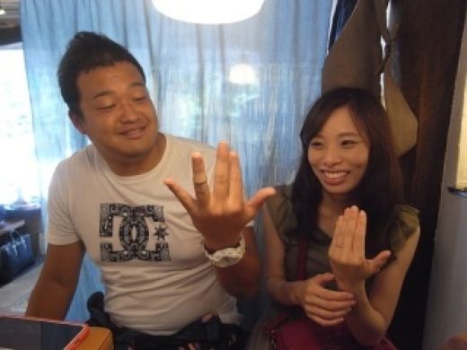 デザインも私達の希望通りで素敵な指輪になりました。