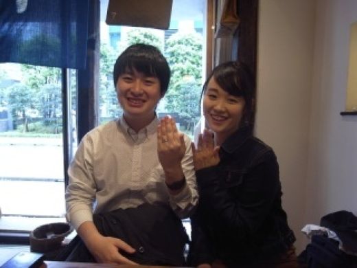 付き合って2年。 初めてのお揃いのアイテムが結婚指輪嬉しいです:)