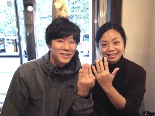 指輪なんてなんでもいいよー、 と言っていましたが、 一目ichiの商品を見て、勝手に僕が決めました。