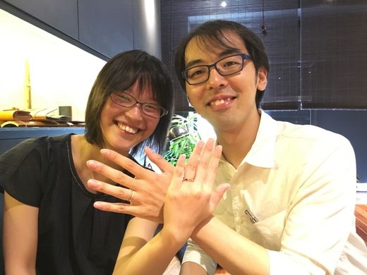 ichiの職人の方にデザインして頂き、この世に二つとない指輪になりました。