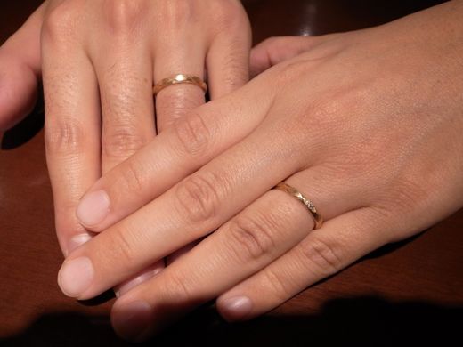 【オレッキオ 表参道店】結婚指輪を探していた時にホームページで画像検索をしました。その時に一目ぼれしたのがオレッキオの指輪でした。 