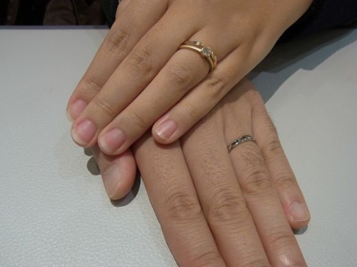 【オレッキオ 銀座店】指輪の仕上げをアレンジして、こだわりの重ね着けの完成です！