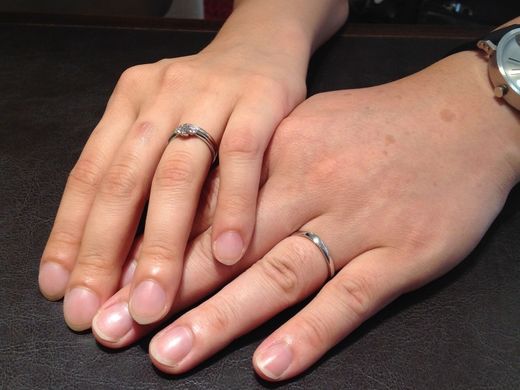 HPでデザインを見て…