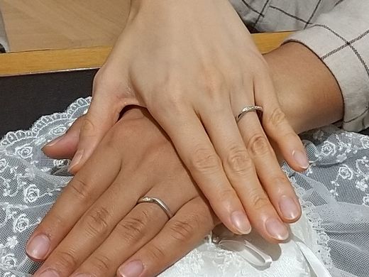 私たちに合うリングを一緒に選んでいただきました