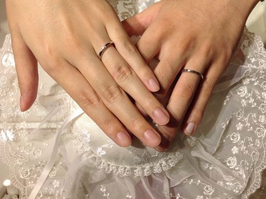 指輪の着け心地とシンプルなデザイン。