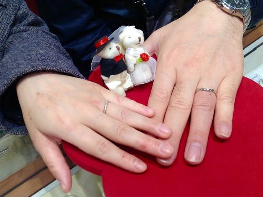 慣れない指輪選びで緊張している中でも楽しく選ぶ事が出来ました