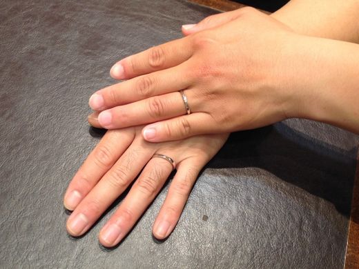 普段、指輪をつけない私たちでも安心してつけていられると感じました