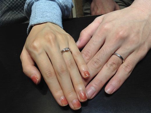 お互い満足のいく素敵な指輪を選ぶことが出来ました♪