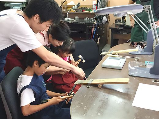 こどもと一緒に手作り！指輪とキラキラ輝く思い出に