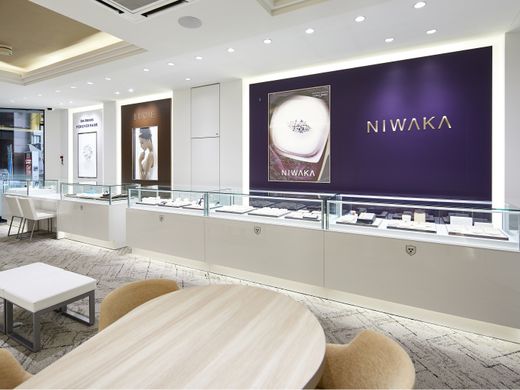 【 宇都宮店】土日祝は10:00より営業いたします。