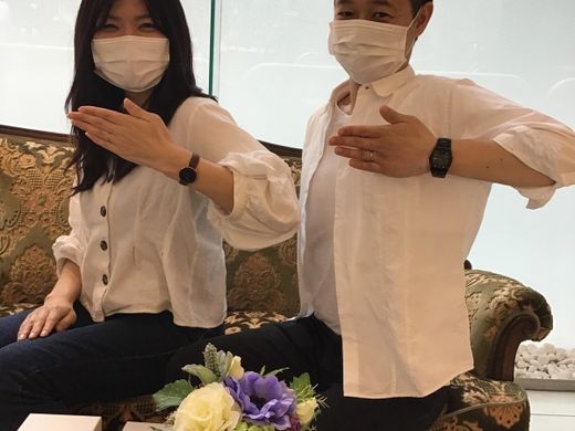 最初にANELLIDIGINZAに行くべきです。