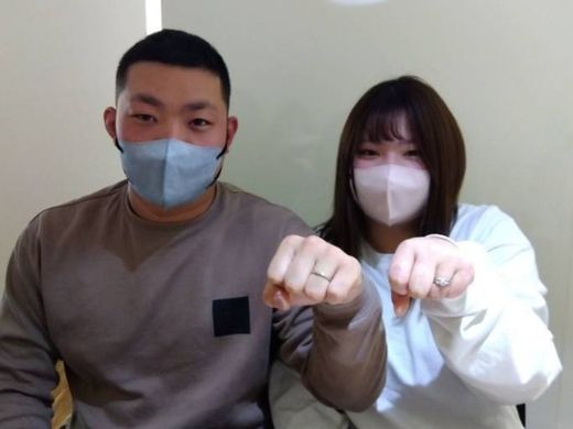 指輪中央のねじりがお気に入りです。