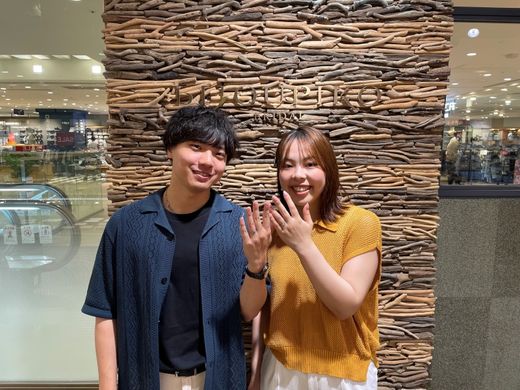 【なんばパークス店】それぞれ好みのリングを選ぶことができる