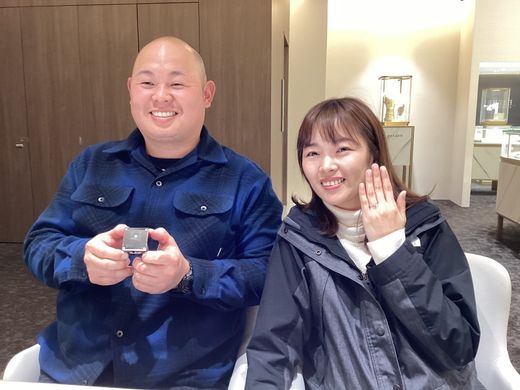 京都市 アイディアルダイヤモンドに大粒ダイヤブランド・エトルギンザの婚約指輪をご成約頂きました