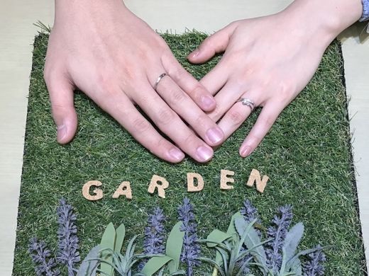 東大阪市 鍛造製法のIDEAL Plusfortの婚約指輪とRosettESPの結婚指輪をお選びいただきました