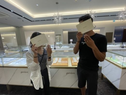 滋賀県 ハワイアンジュエリーで鍛造ブランドマイレの結婚指輪をご成約頂きました