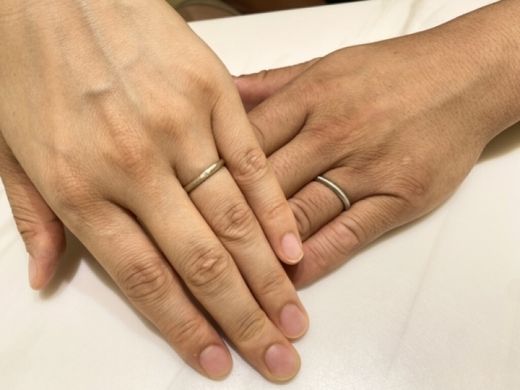 A bouquet（カタム アブーケ）の結婚指輪をご成約頂きました。