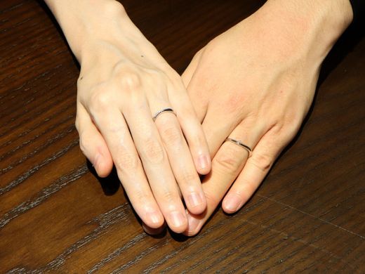 好みのデザインがあり、好きな位置へピンクダイヤモンドを入れれたのが決め手になりました。