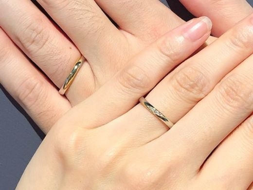 さりげない２色のコンビリングがお気に入り