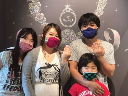 ペアのリングでもそれぞれがカスタマイズできるリングに決定♪