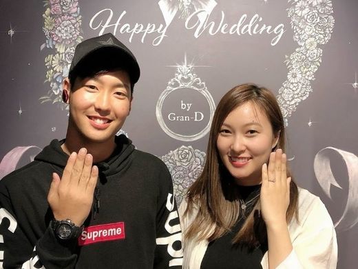 プロポーズ大成功★星空のような婚約指輪