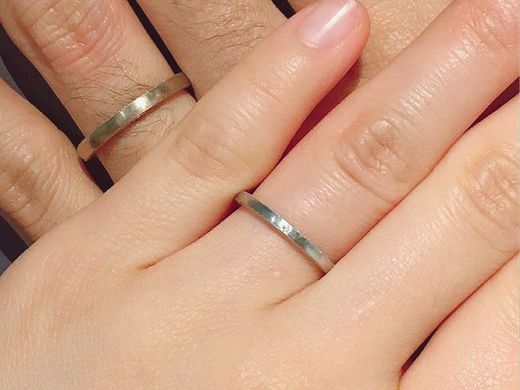 「特別」を大切にされるおふたりのリング