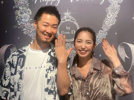 思いやり溢れるおふたりだけのセットリング♪