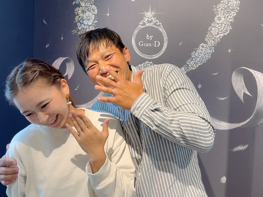 結婚◯◯年経っても仲良し夫妻