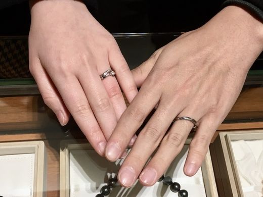 シンプルすぎず、派手すぎず、素敵なリングに出会えました！