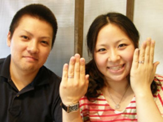 BROOCHオリジナルエンゲージリングと、Cafe Ringのマリッジリング