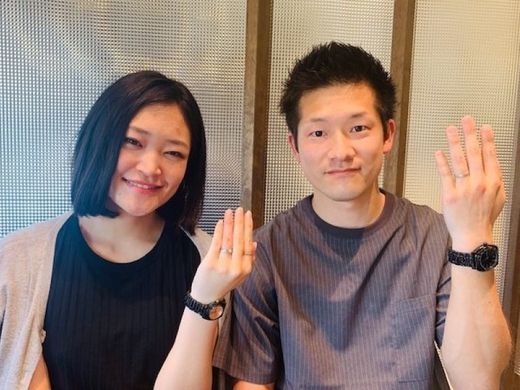 デザインに一目ぼれ。俄の「瑞穂波」エンゲージリング