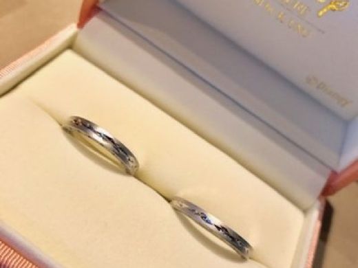 ディズニーが大好きでケイウノの「アナと雪の女王」のリングにしました！