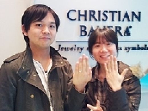 悩んでクリスチャンバウアーの指輪にしました！