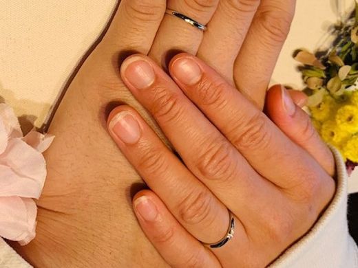 ダイヤラインがかわいいnocurのシンプルマリッジリングに一目ぼれ