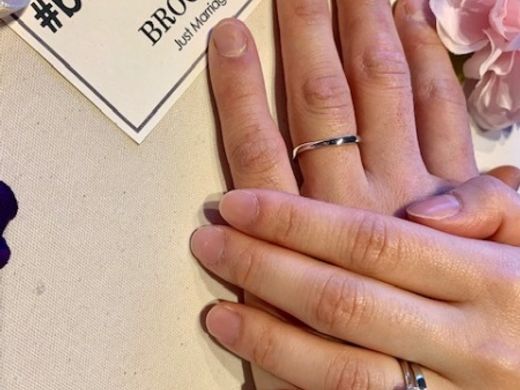 シンプルかわいいエンゲージNobleとマリッジ笹舟それぞれ気にいったものをお持ちいただきました