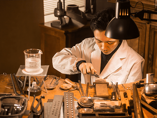 ＼ ずっと続く一生涯メンテナンス ／ 【 自社工房 &times; 職人の技 】が叶える、必要な時だけの適正価格による誠実なアフターケア