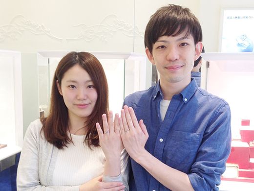 華奢でキュートなマリッジリング