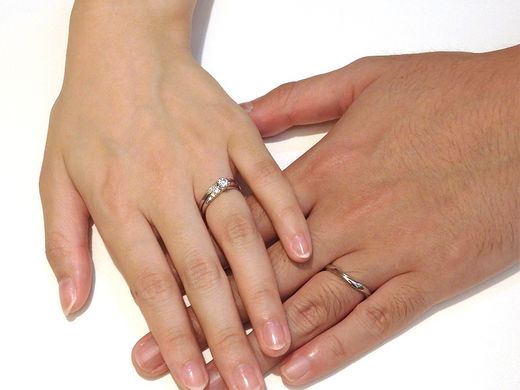 おそろいのウェーブタイプの指輪
