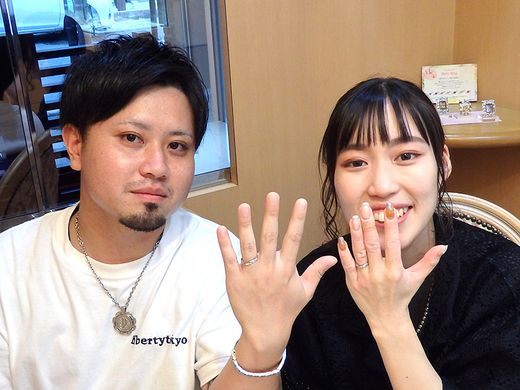 彫り模様の結婚指輪！一生ものです！