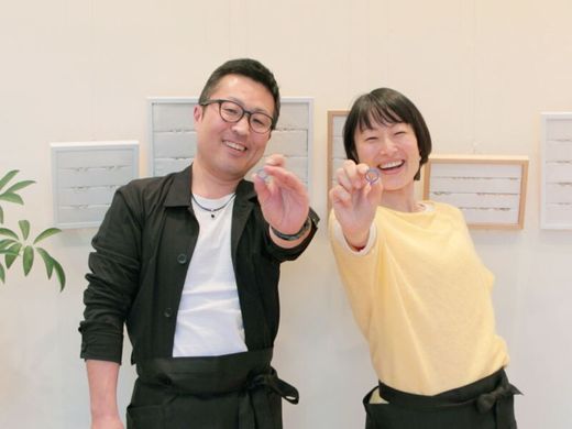こだわりをたくさん詰め込んだ、おふたりだけの結婚指輪
