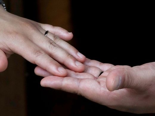 証を指輪に残す