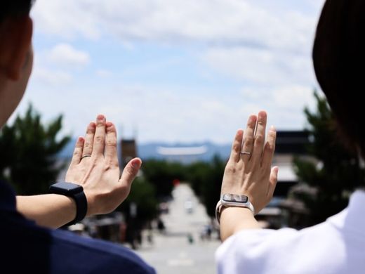 想い合いながら