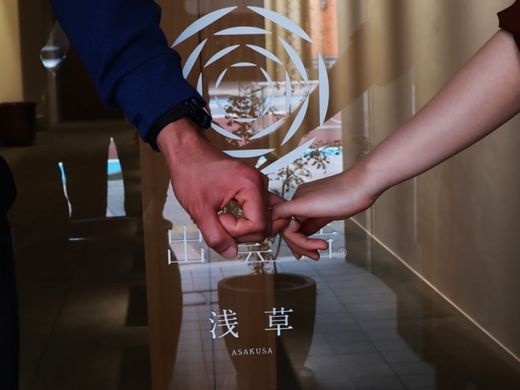 赤い糸で結ばれていると